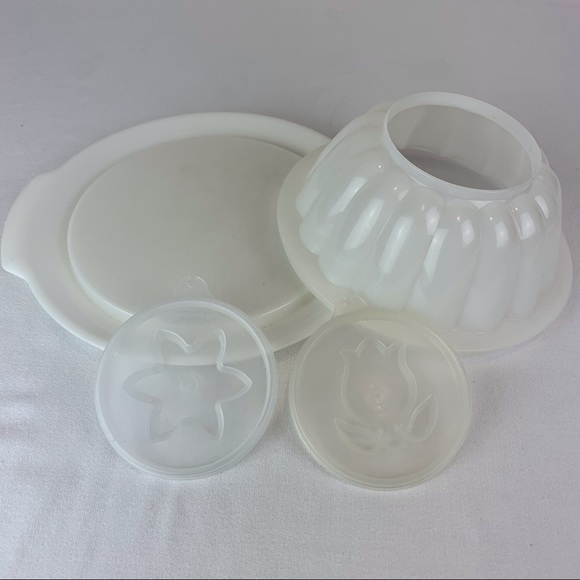 Tupperware Jello Mold with Tray, 2 tops